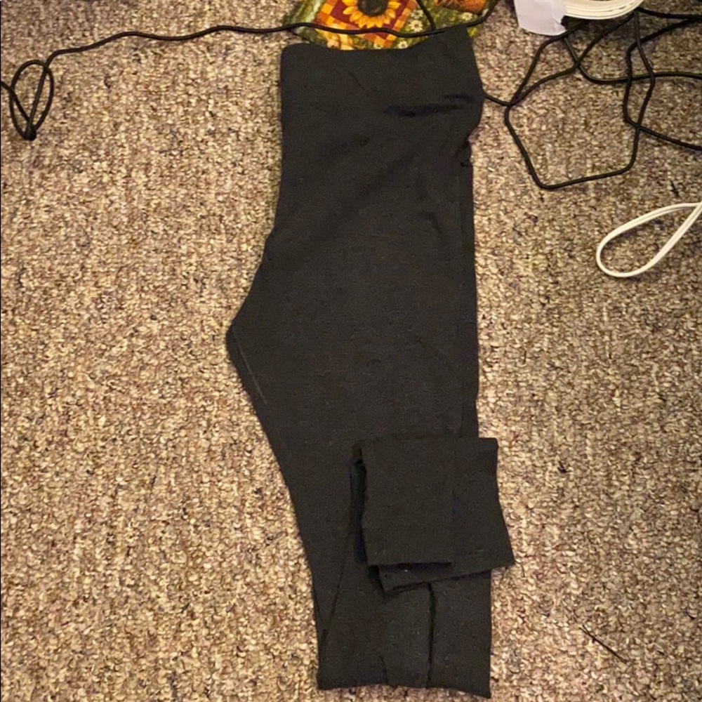 grey leggings